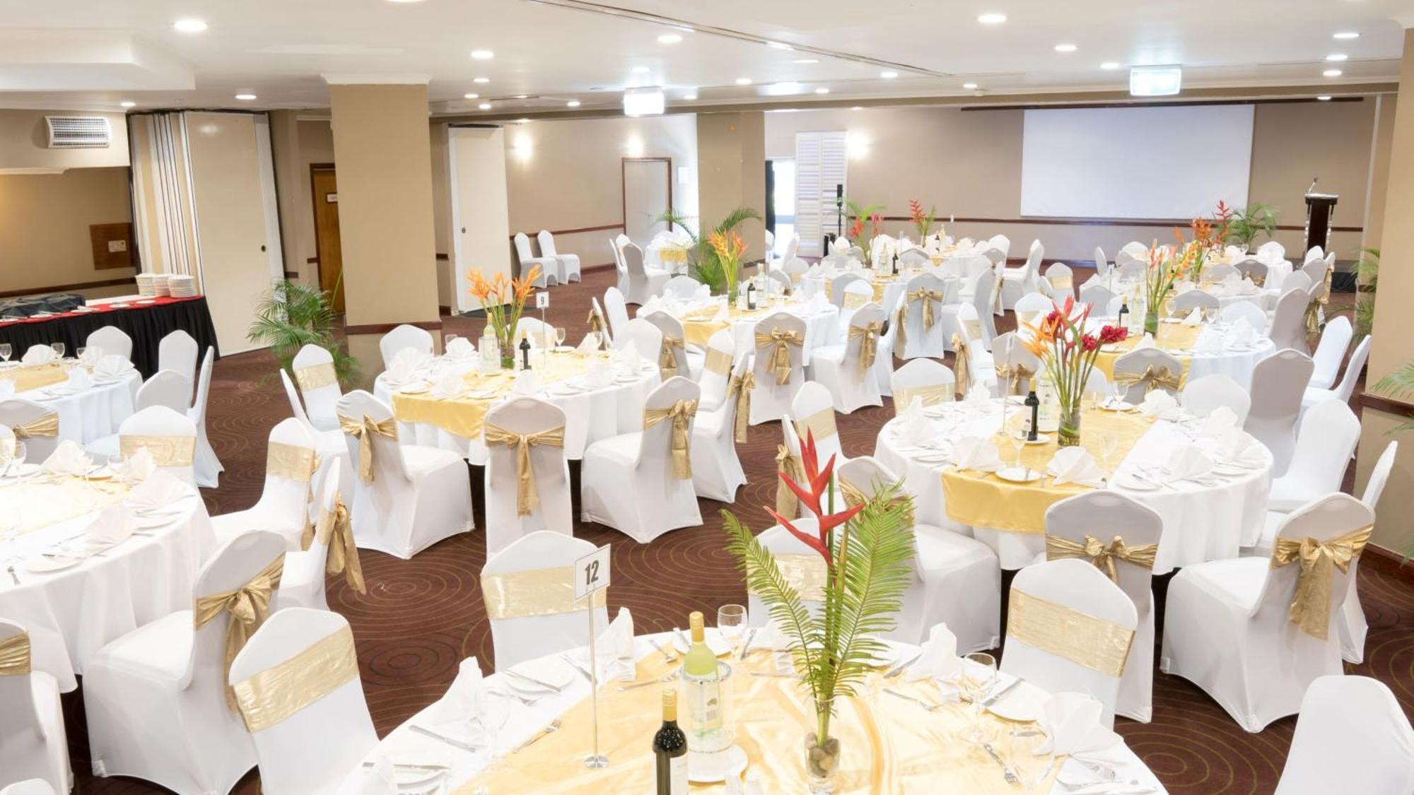 Holiday Inn & Suites Port Moresby By Ihg Bagian luar foto
