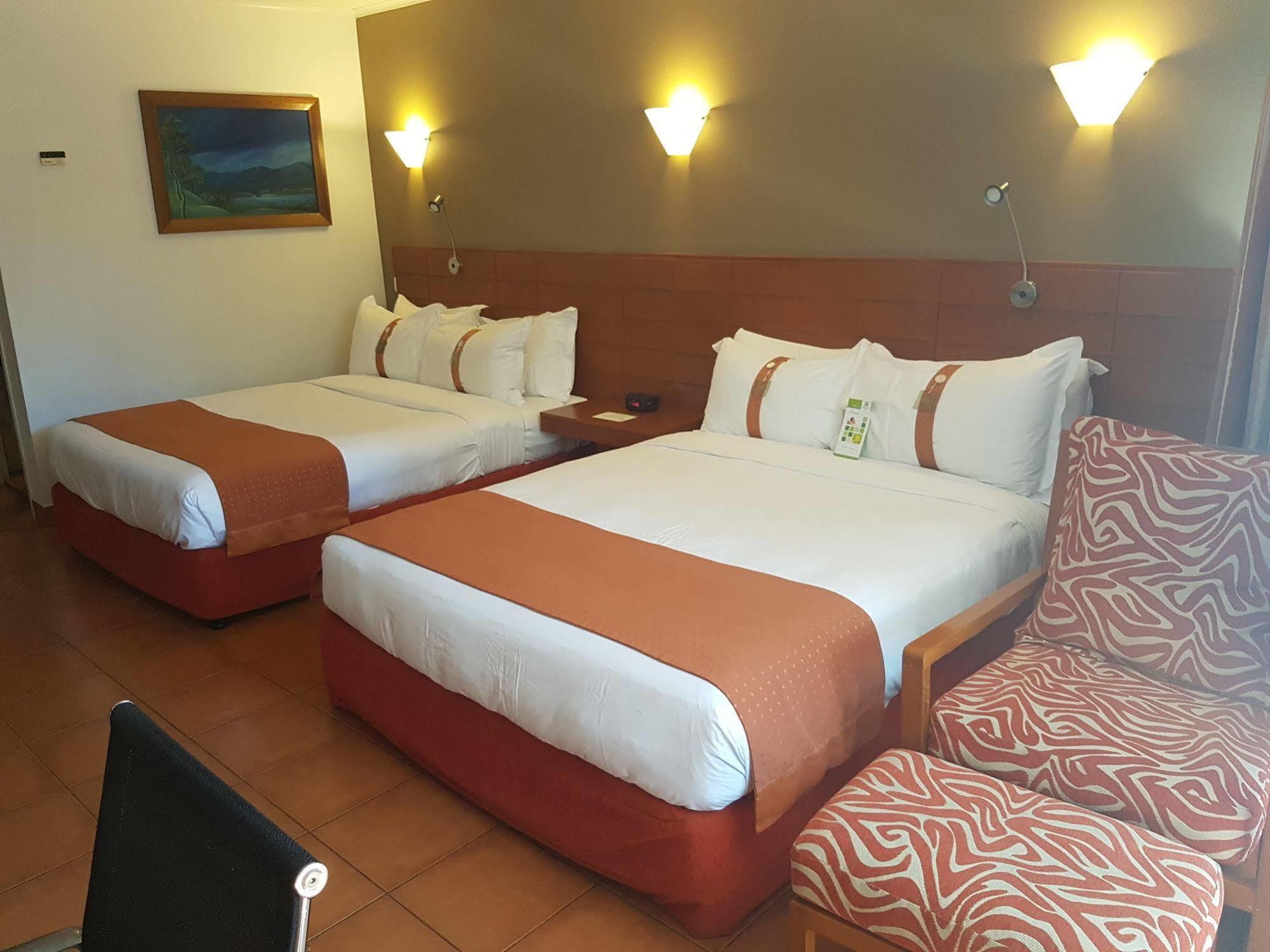 Holiday Inn & Suites Port Moresby By Ihg Bagian luar foto