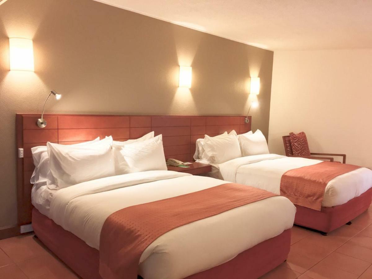 Holiday Inn & Suites Port Moresby By Ihg Bagian luar foto