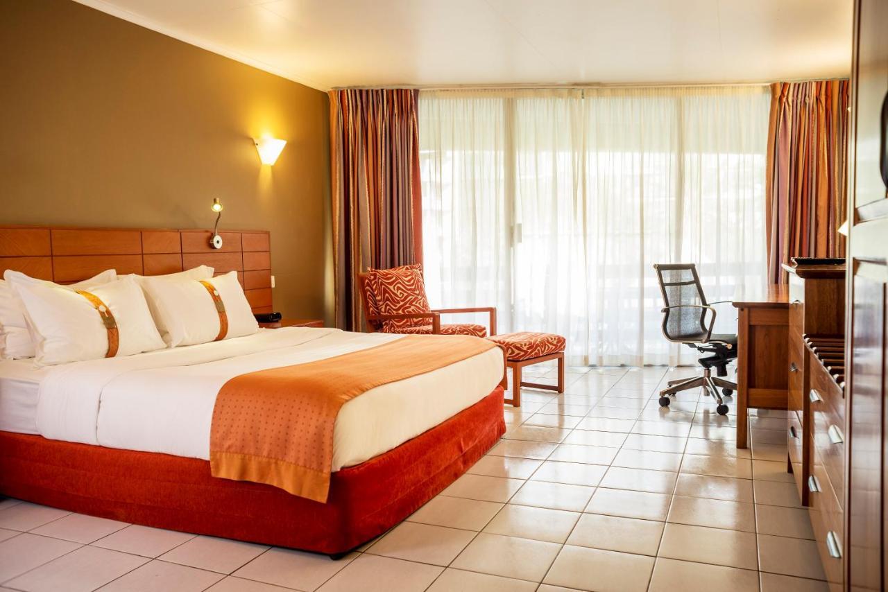 Holiday Inn & Suites Port Moresby By Ihg Bagian luar foto