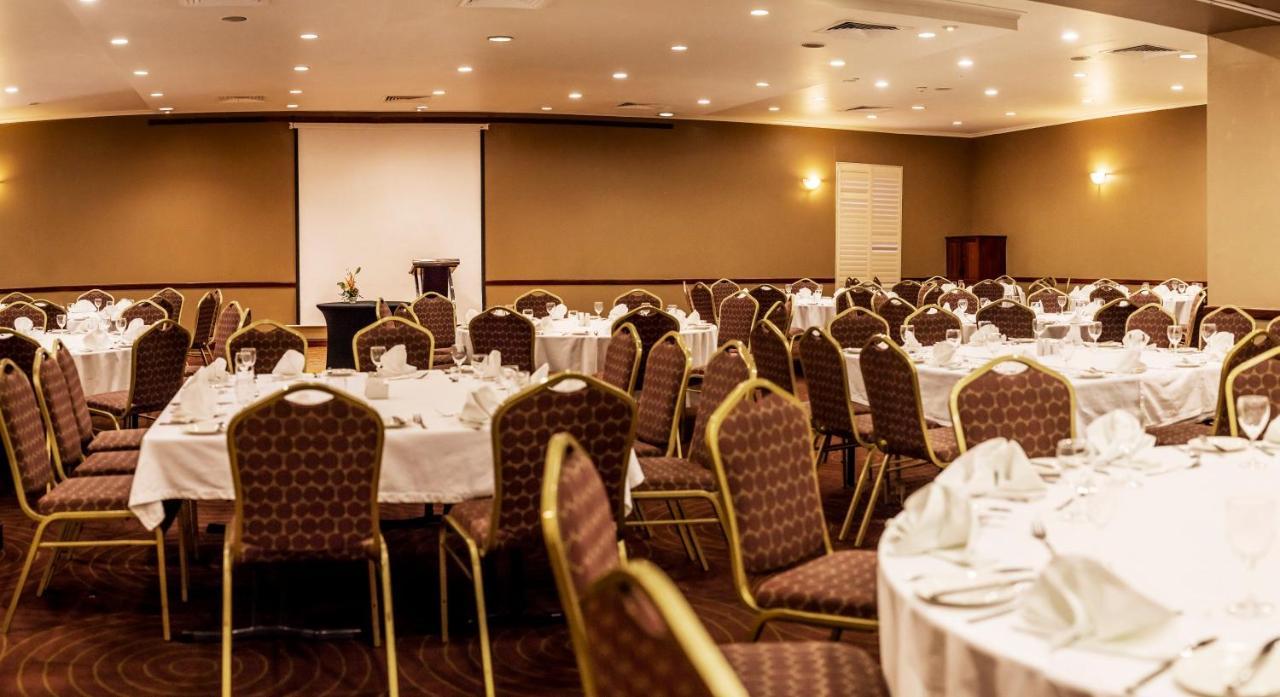 Holiday Inn & Suites Port Moresby By Ihg Bagian luar foto
